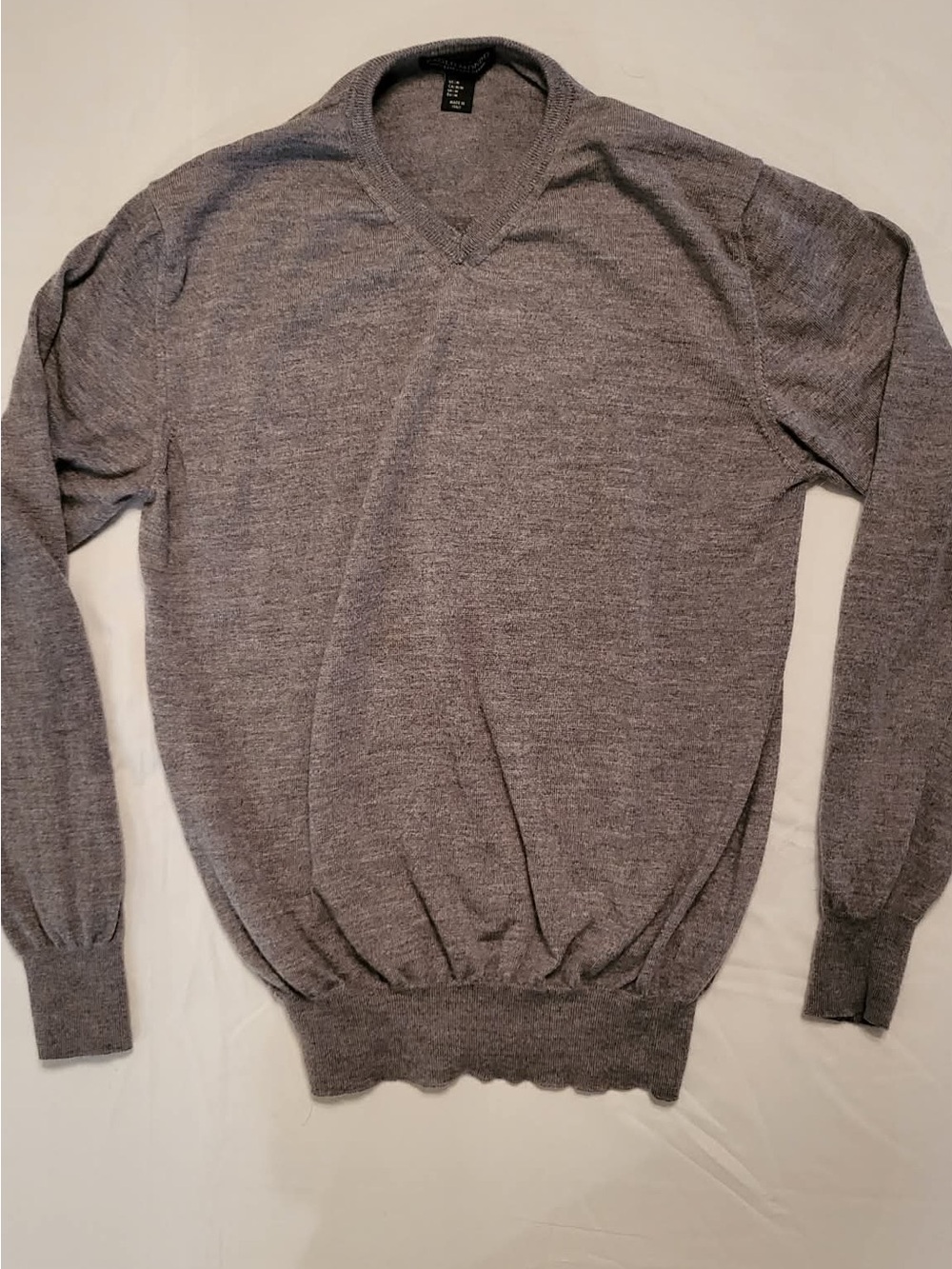 Women’s Paulo Mondo 100% Merino Wool V-Neck Gray Sweater